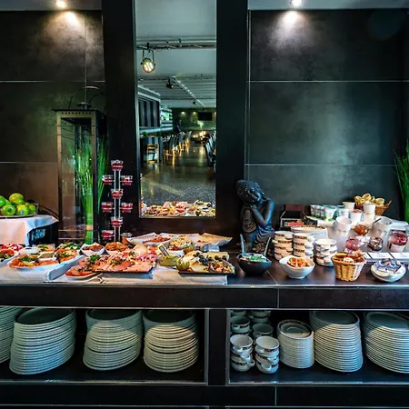 Otel Sl'otel Budget 3*