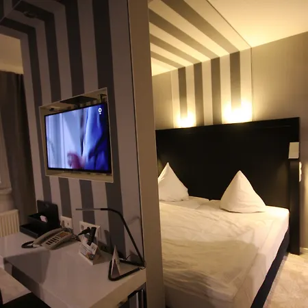 Sl'otel Budget 3*