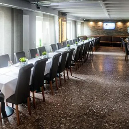 Sl'otel Budget 3* Bernburg