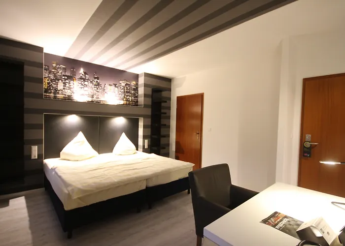 Sl'otel Budget Hotel